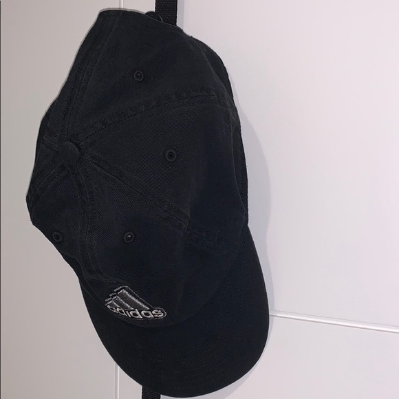 😍Adidas Hat😍 - Picture 3 of 7